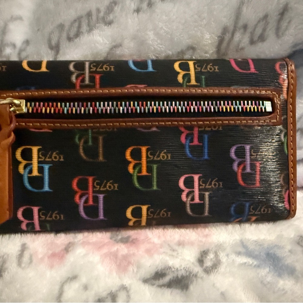 Dooney & Bourke DB75 multi-color slim wallet EUC - Picture 13 of 16
